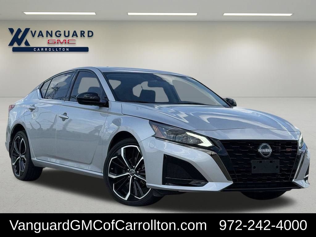Used 2024 Nissan Altima 2.5 SR