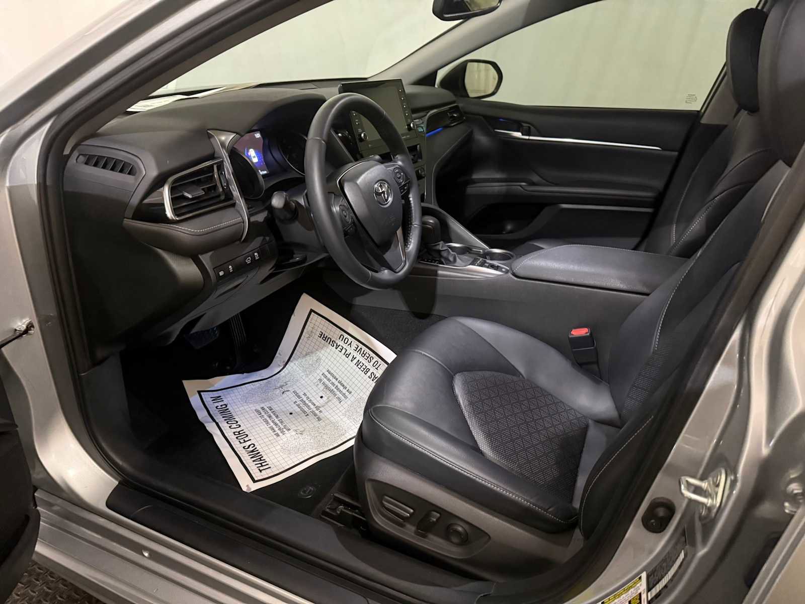 Used 2022 Toyota Camry XSE FWD image 19