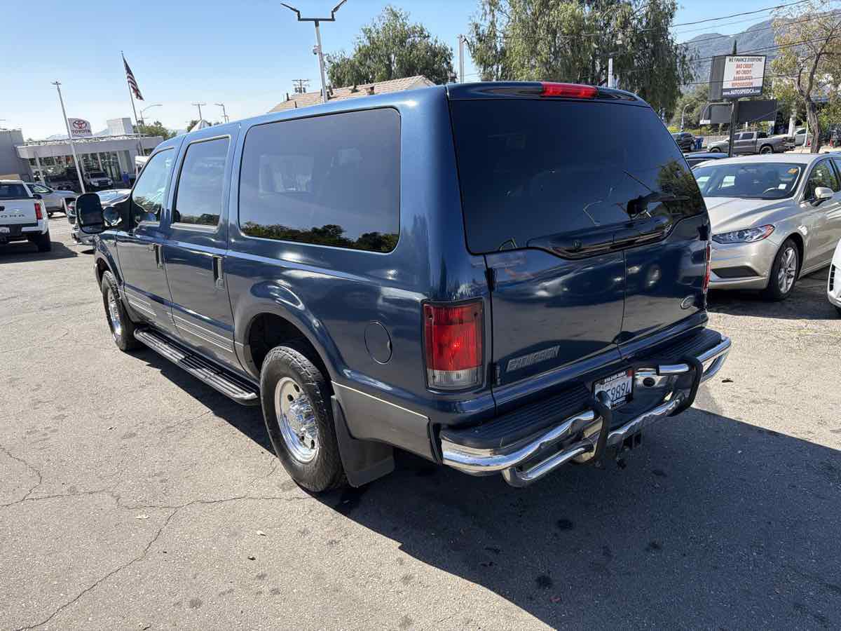 Used 2003 Ford Excursion XLT RWD image 4