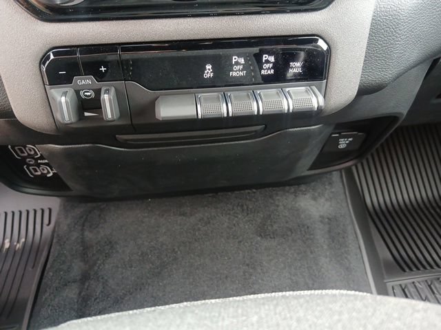 New 2026 RAM 1500 Classic Warlock AWD/4WD image 38
