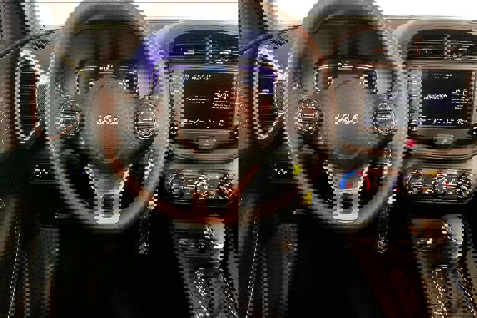 Certified 2025 Kia Soul LX image 5