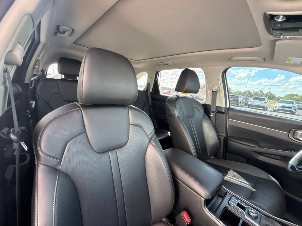 Used 2024 Kia Sorento EX w/ Panoramic Sunroof Package FWD image 20