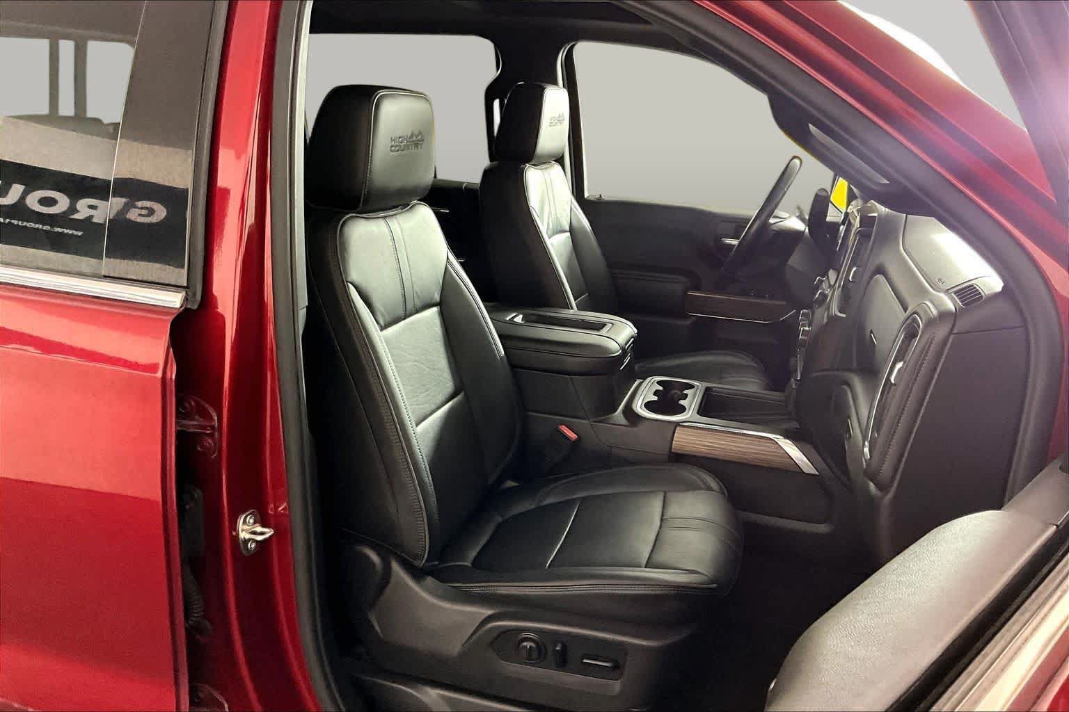 Used 2019 Chevrolet Silverado 1500 High Country w/ Technology Package RWD image 9