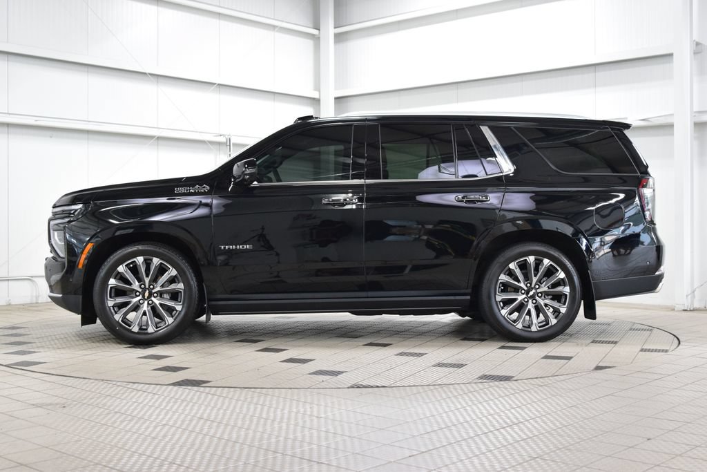 Used 2025 Chevrolet Tahoe High Country AWD/4WD image 4
