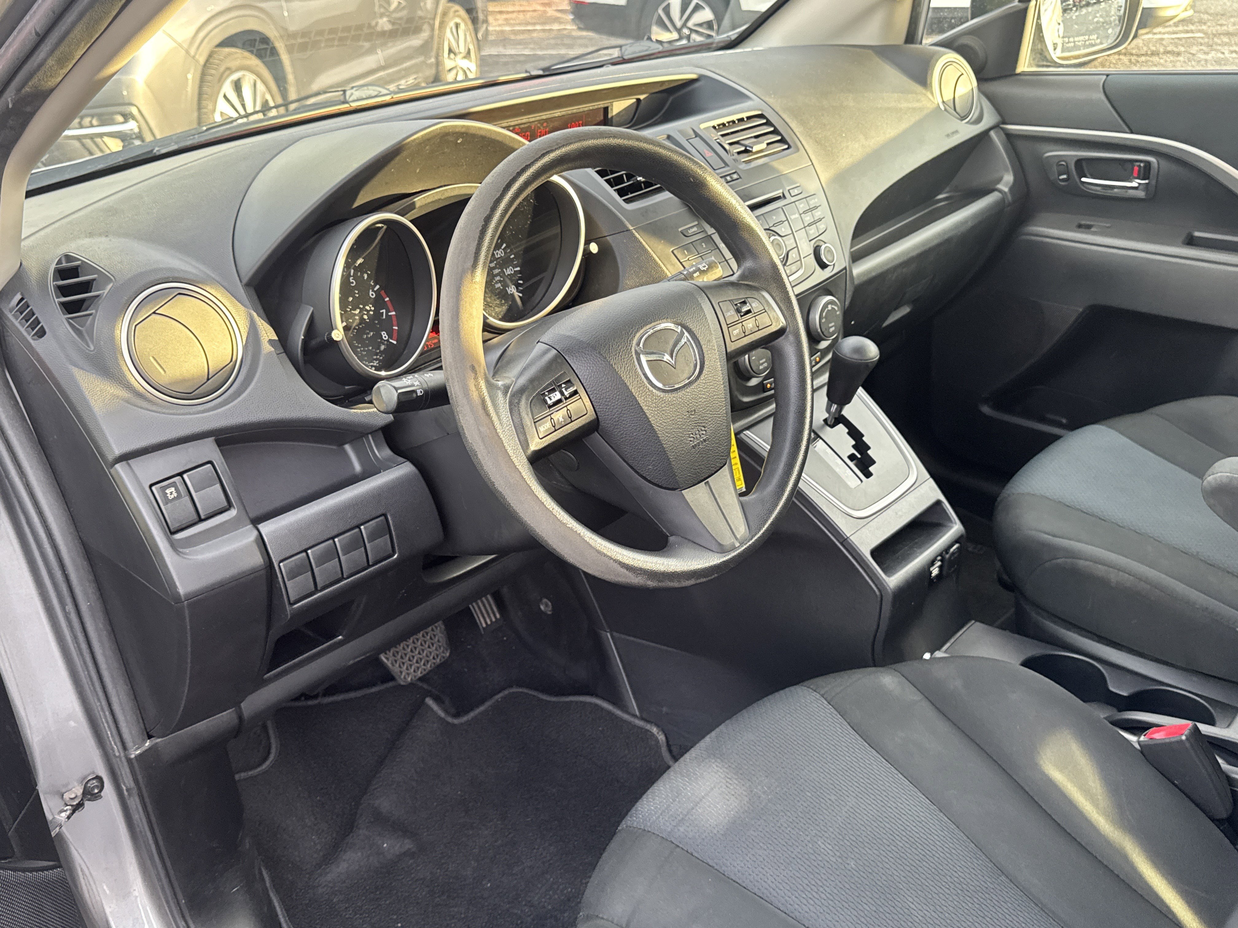 Used 2015 MAZDA MAZDA5 Sport image 21