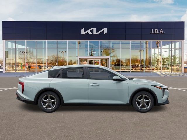 New 2026 Kia K4 LXS image 7