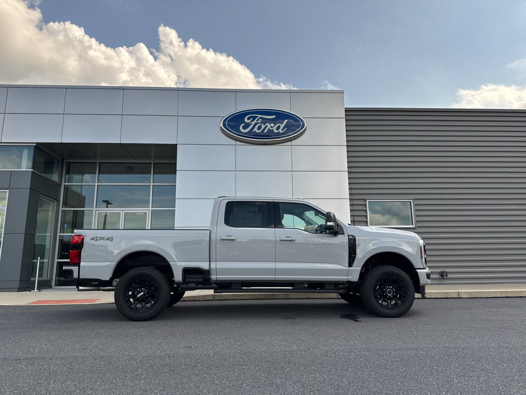 New 2026 Ford F250 XLT w/ XLT Premium Package AWD/4WD image 2