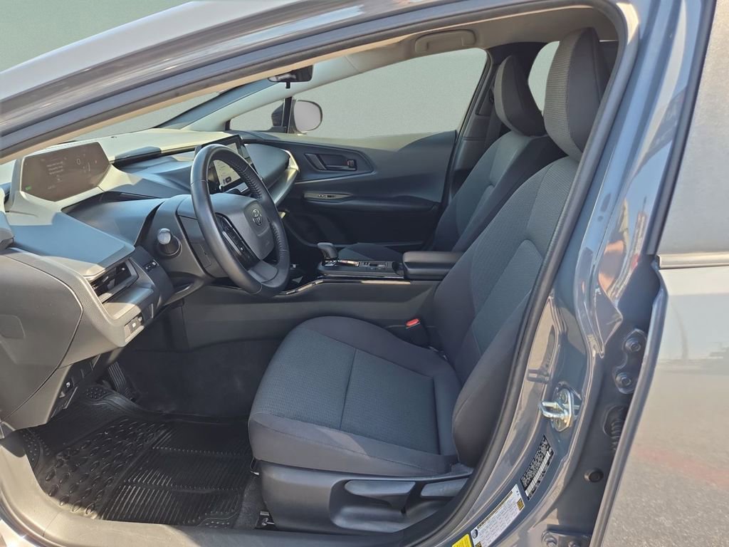 Used 2023 Toyota Prius LE image 10