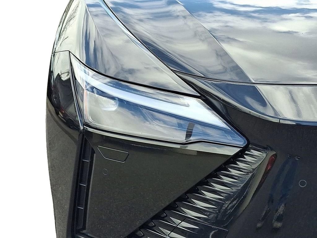 Used 2024 Lexus RZ 450e Premium image 9