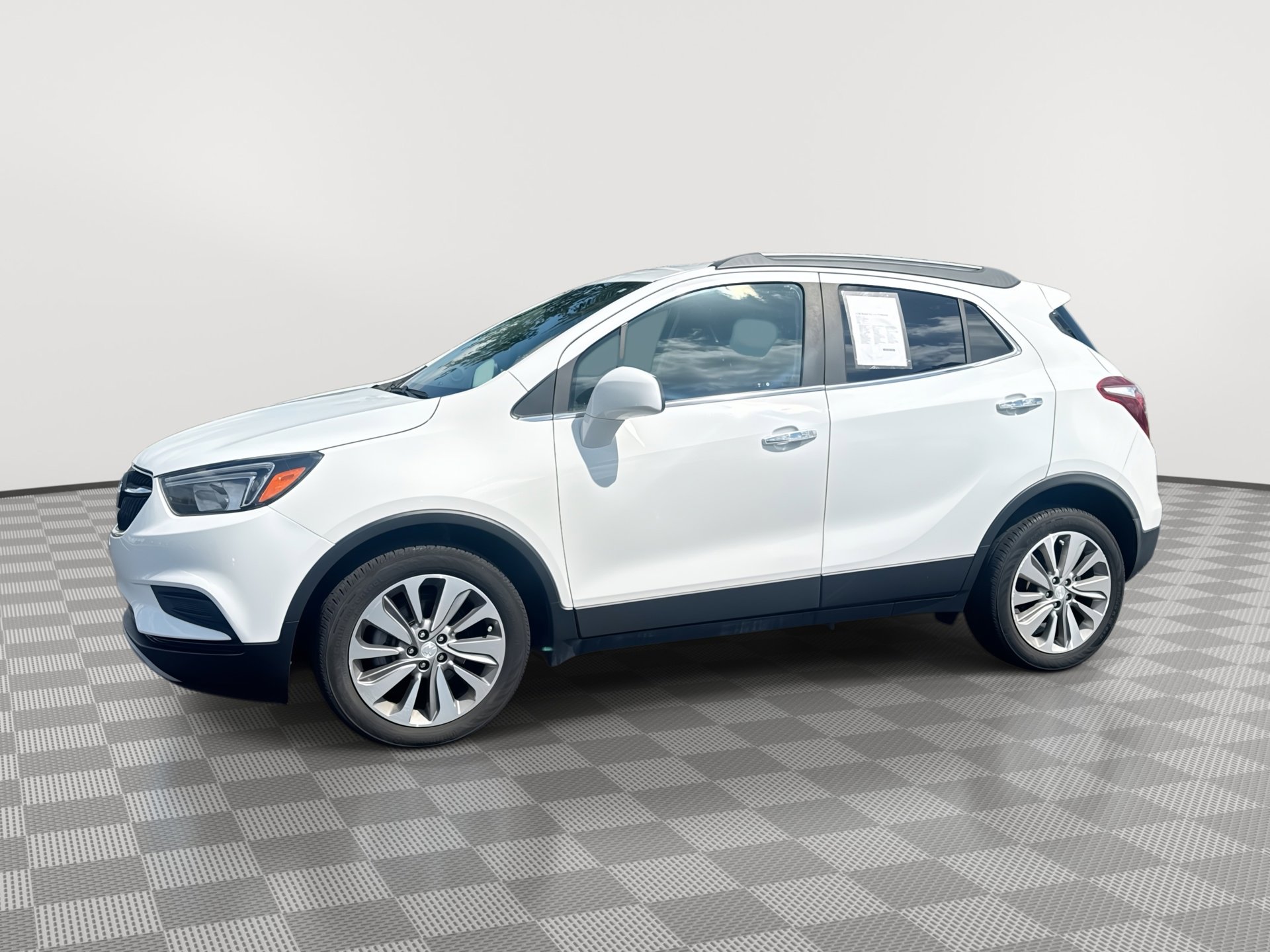 Used 2020 Buick Encore Preferred image 1