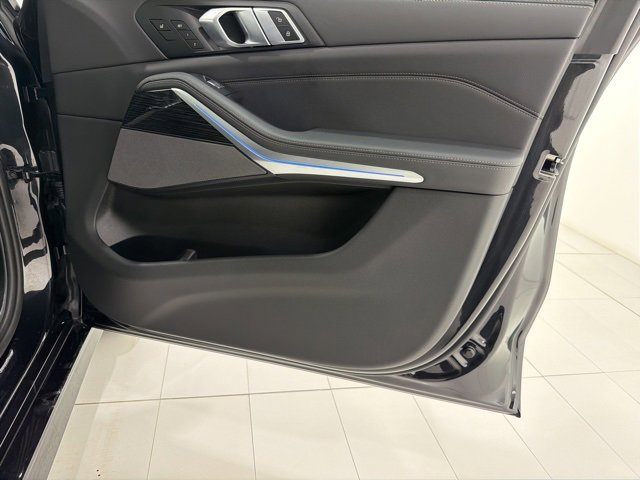 Used 2025 BMW X7 xDrive40i w/ Executive Package image 20
