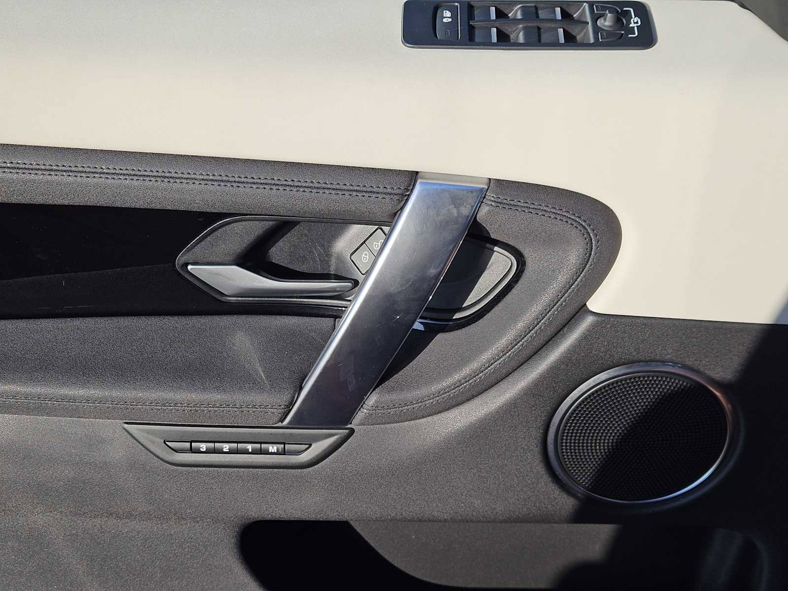 Used 2020 Land Rover Discovery Sport S image 22