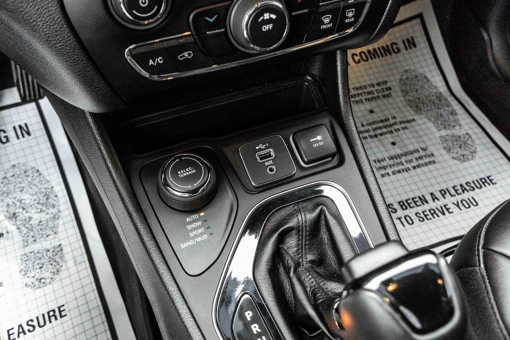 Used 2021 Jeep Cherokee Latitude Plus image 8