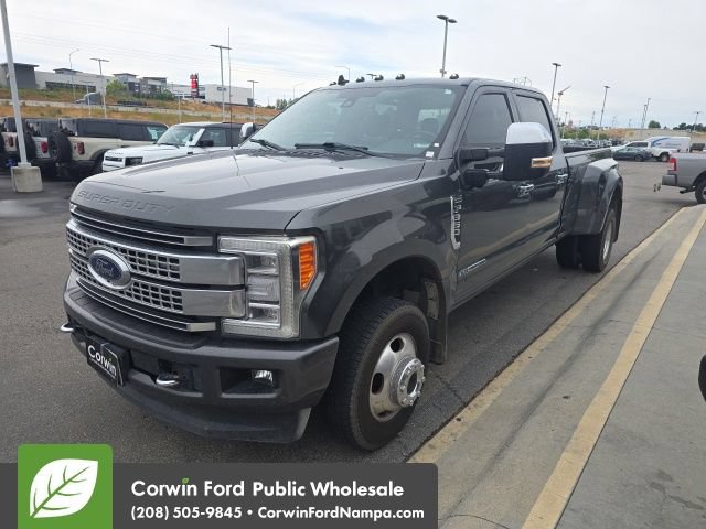Used 2019 Ford F350 Platinum w/ Platinum Ultimate Package AWD/4WD image 3