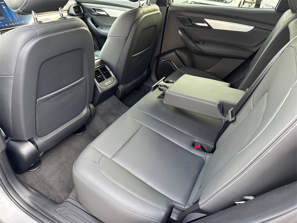 New 2025 VinFast VF 8 Plus image 19