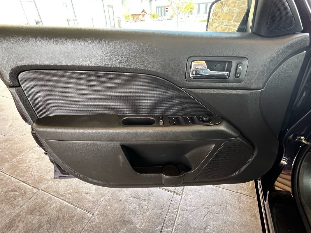 Used 2007 Mercury Milan Premier FWD image 9