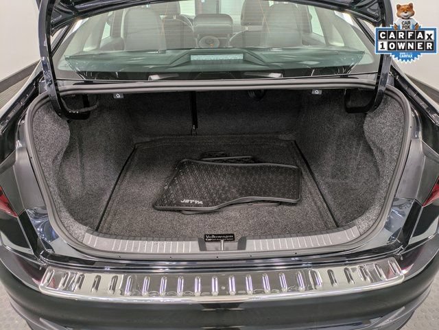 Used 2024 Volkswagen Jetta SE w/ Panoramic Sunroof Package FWD image 28