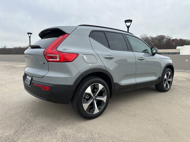 New 2026 Volvo XC40 B5 Plus w/ Protection Package Premier image 7