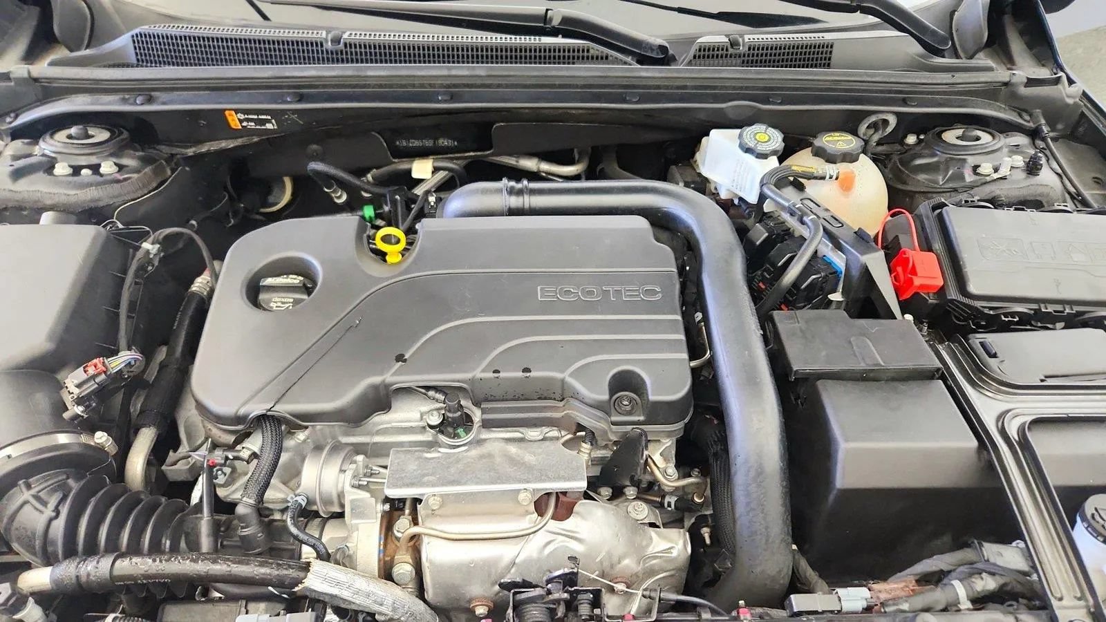 Used 2025 Chevrolet Malibu LT FWD image 36