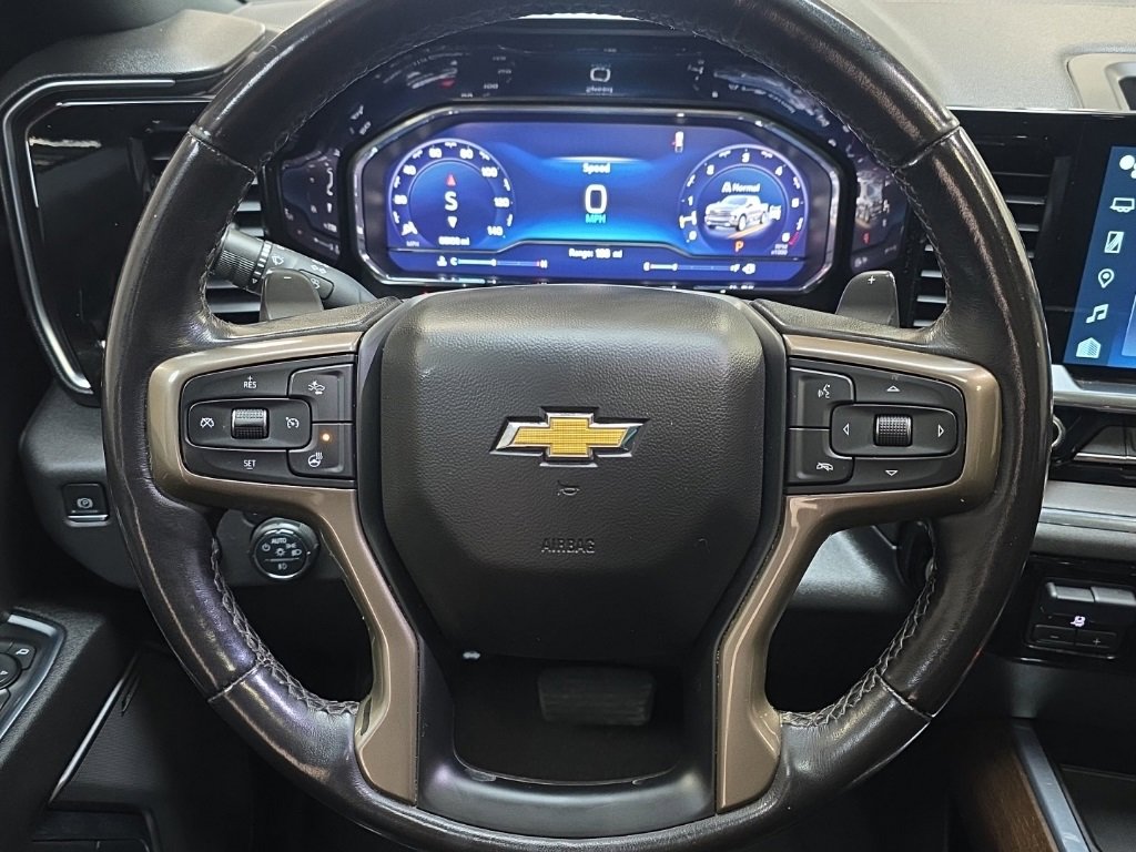 Used 2023 Chevrolet Silverado 1500 High Country w/ Technology Package image 18