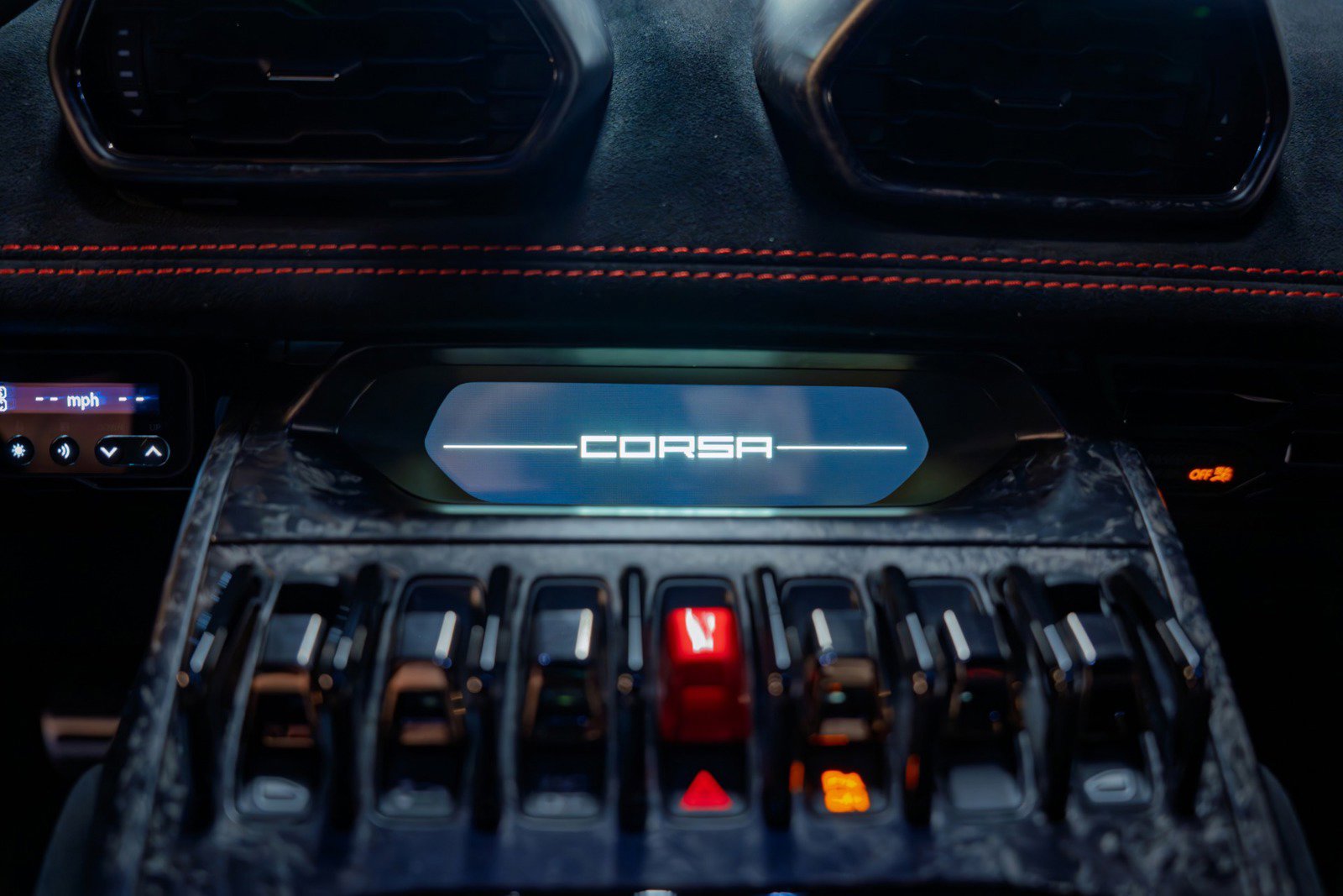 Used 2018 Lamborghini Huracan Performante image 27