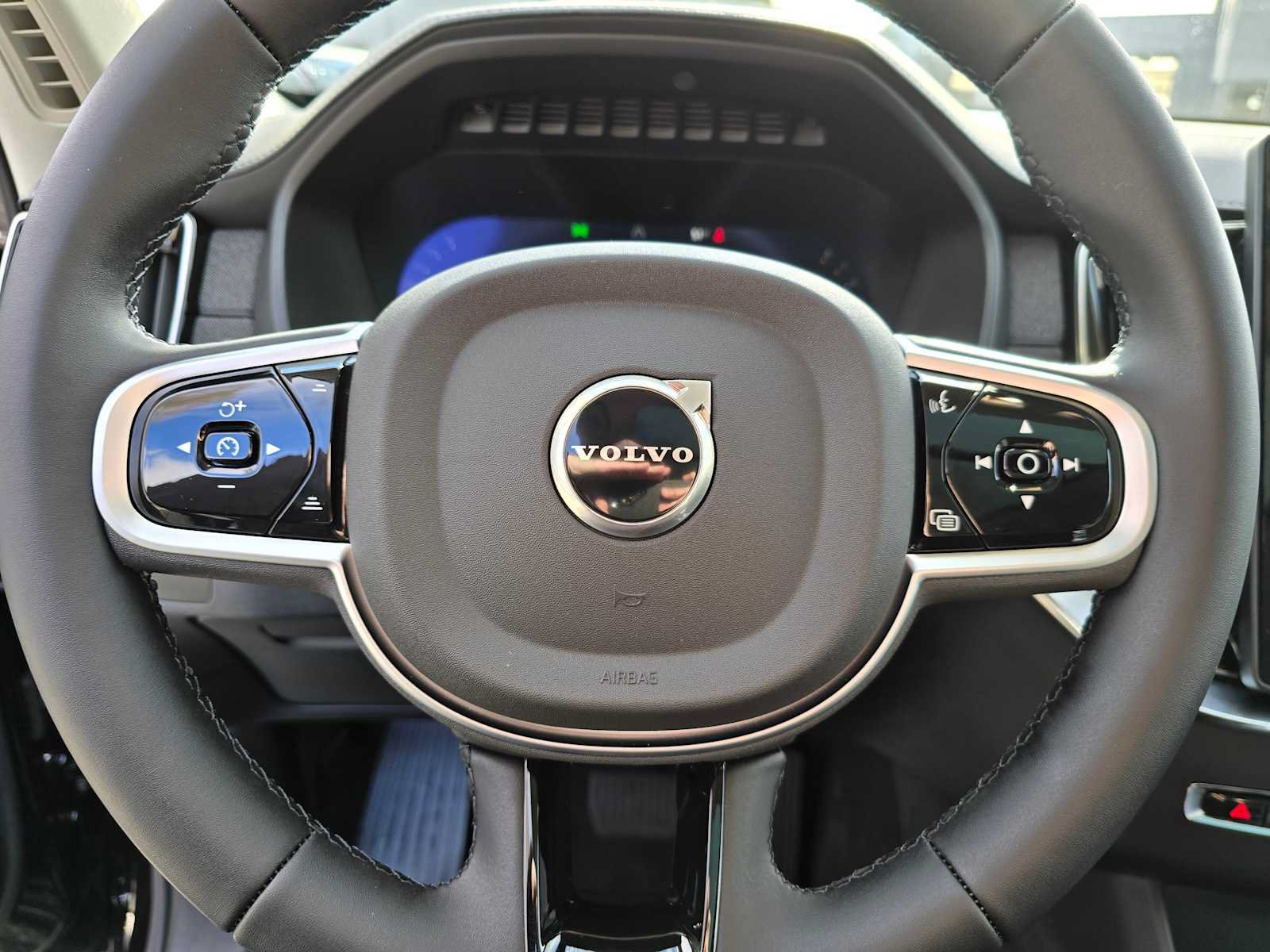 New 2026 Volvo XC90 B5 Core AWD/4WD image 28