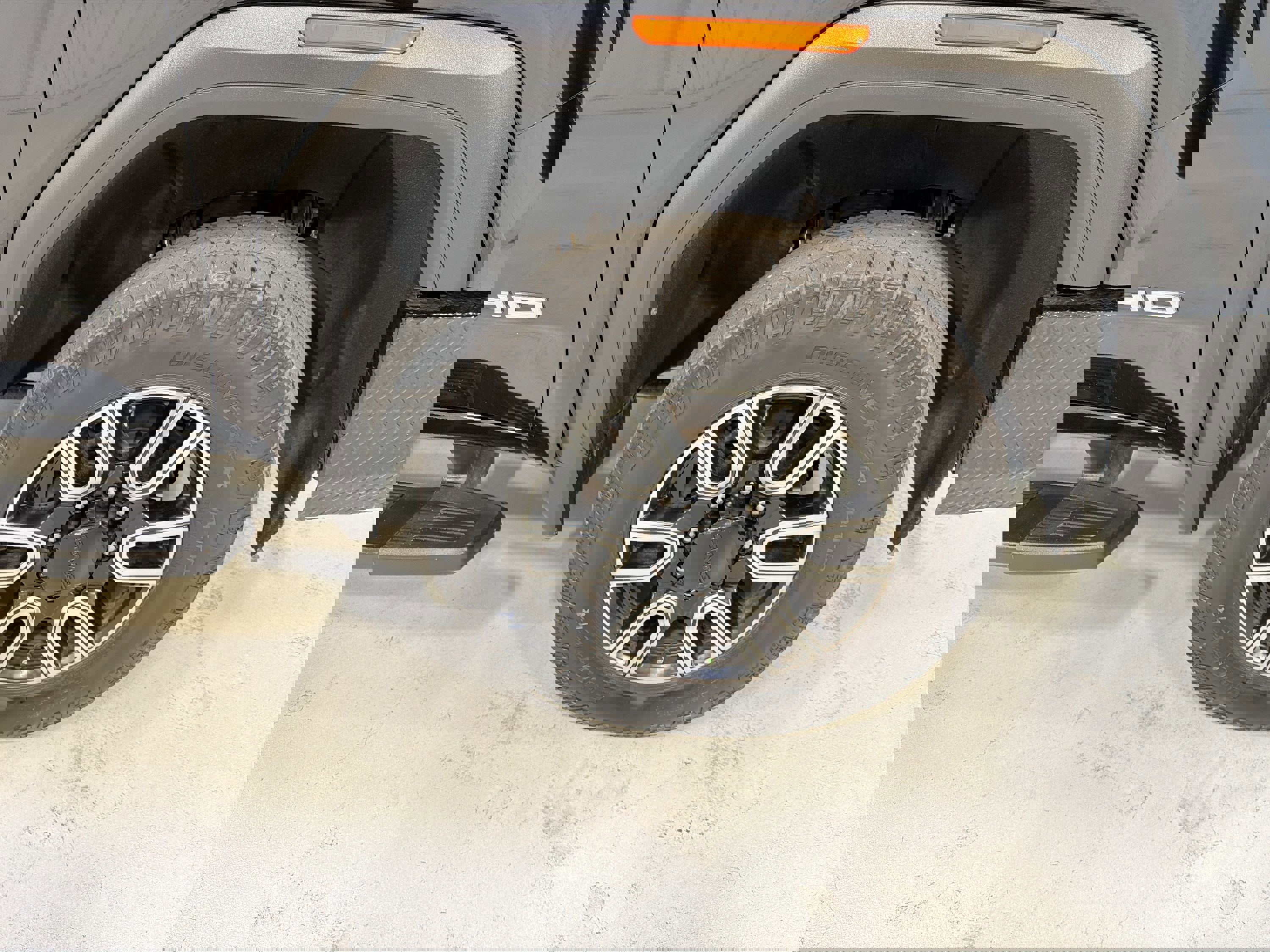 Used 2020 GMC Sierra 2500 AT4 w/ AT4 Premium Package image 29