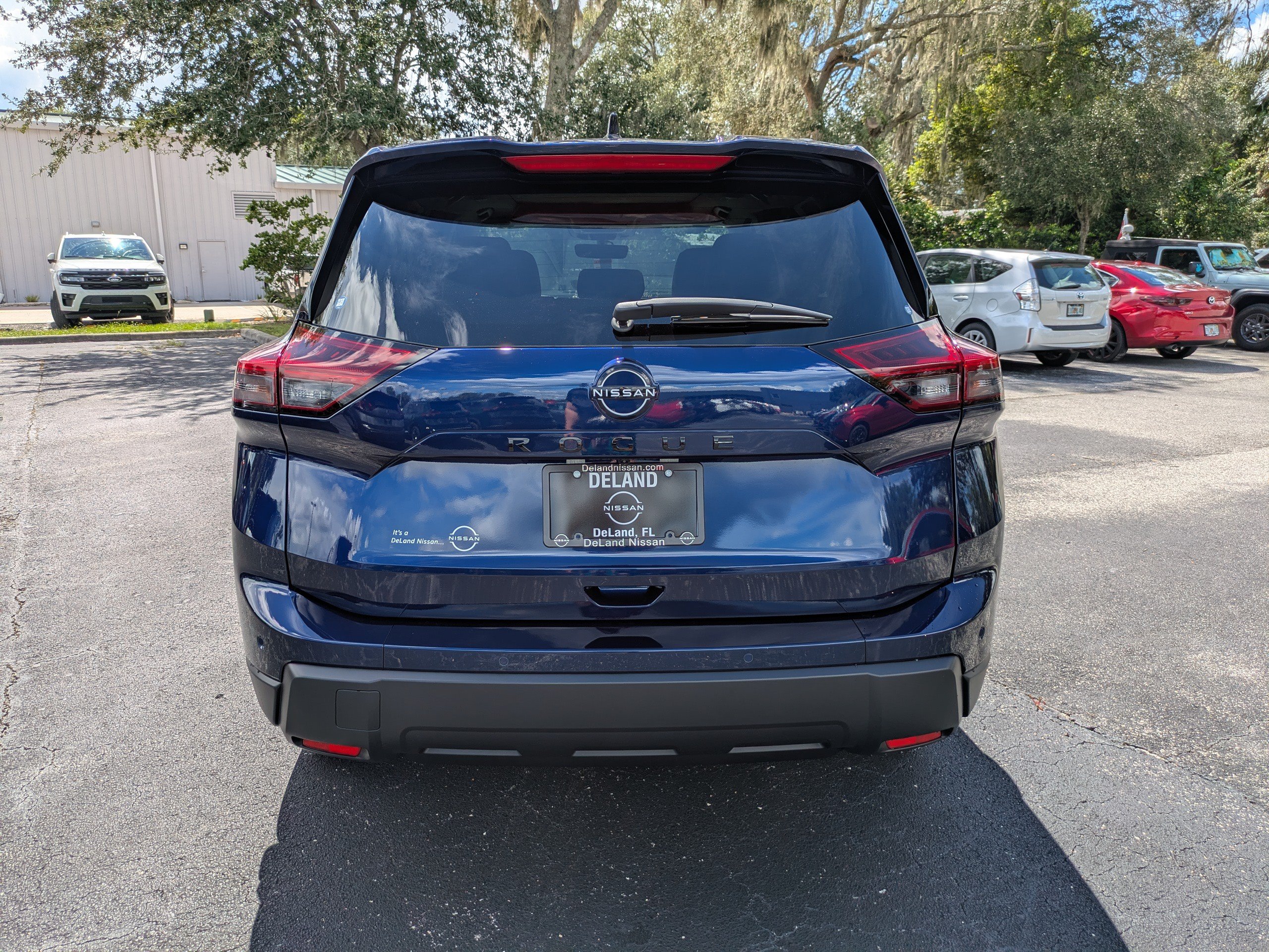 New 2026 Nissan Rogue Dark Armor FWD image 5