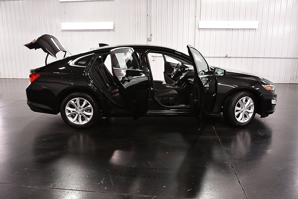 Used 2023 Chevrolet Malibu LT image 30