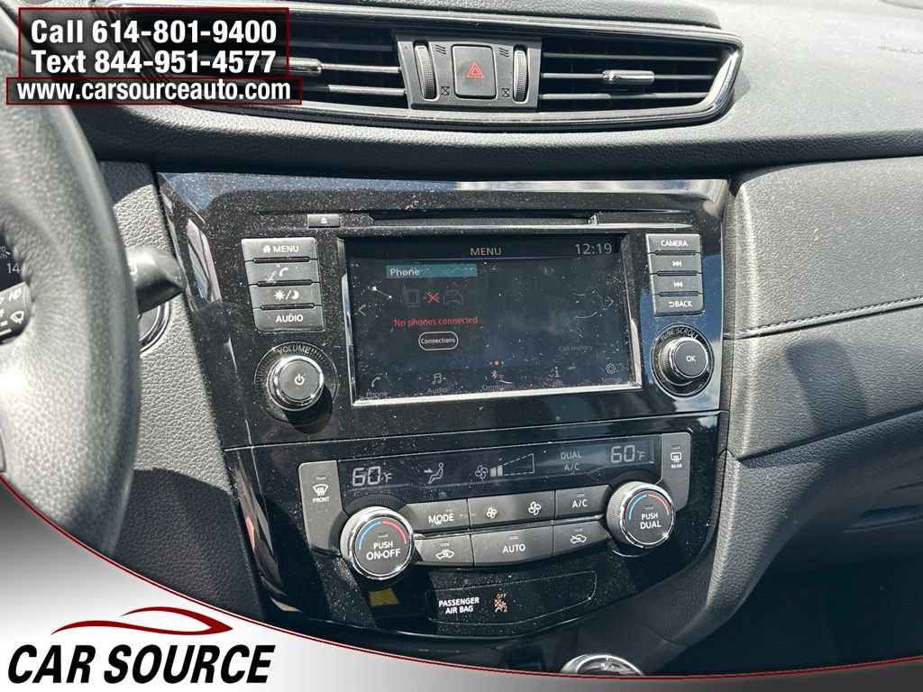 Used 2018 Nissan Rogue SV AWD/4WD image 18
