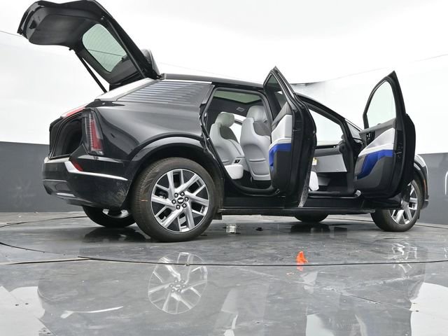 New 2025 Cadillac Optiq Luxury 1 w/ LPO, Floor Liner Package image 64
