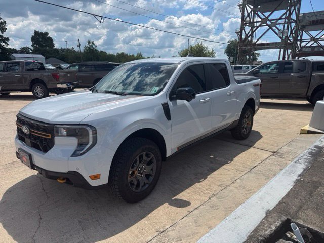Used 2025 Ford Maverick Tremor AWD/4WD image 2