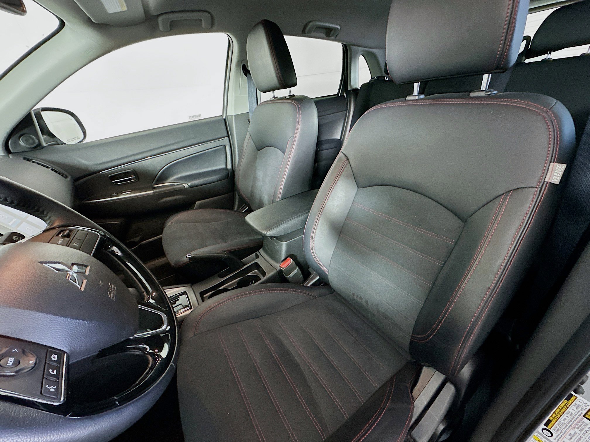 Used 2025 Mitsubishi Outlander Sport SE image 13