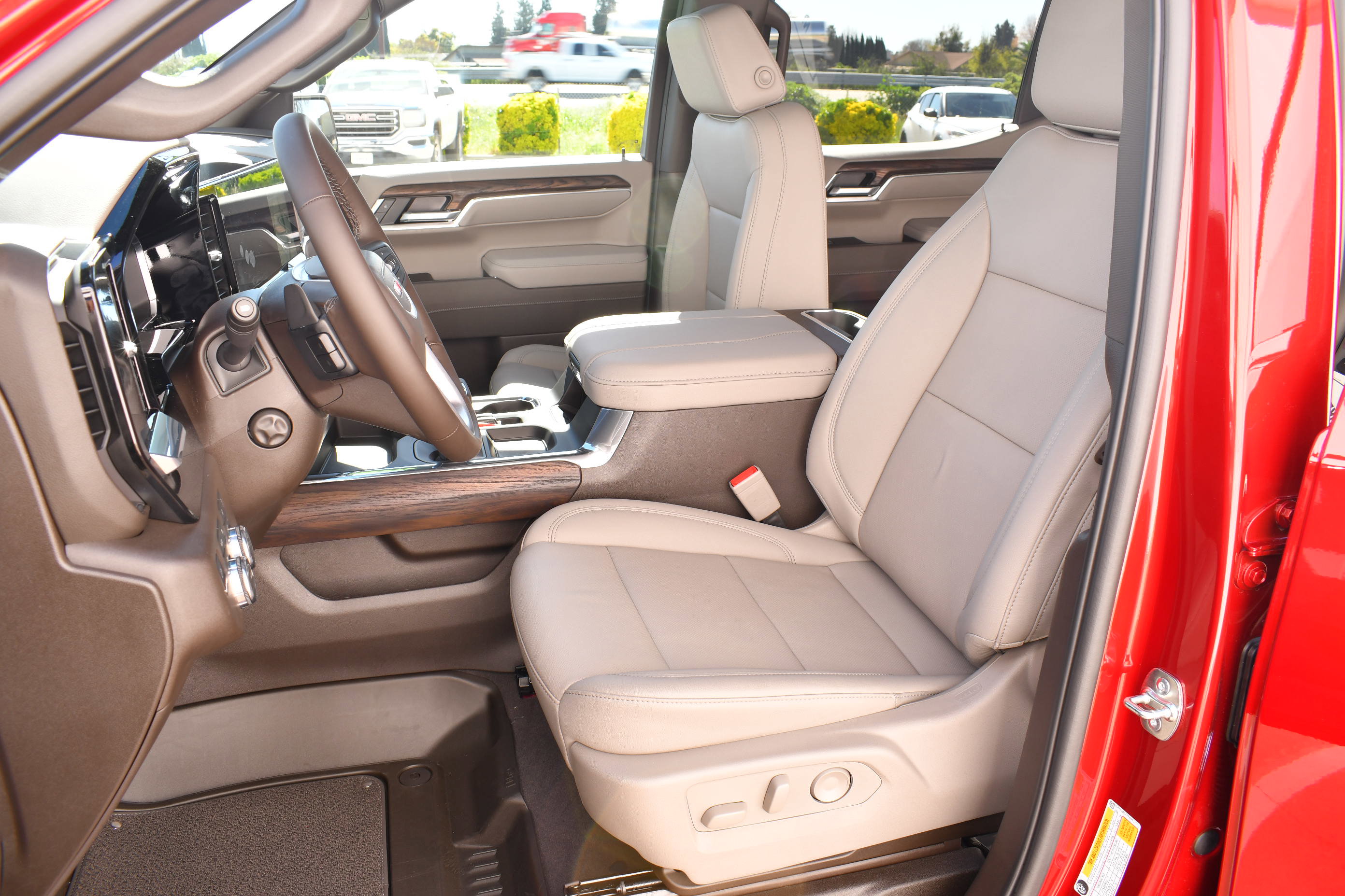 New 2026 GMC Sierra 1500 SLT w/ SLT Premium Plus Package image 28