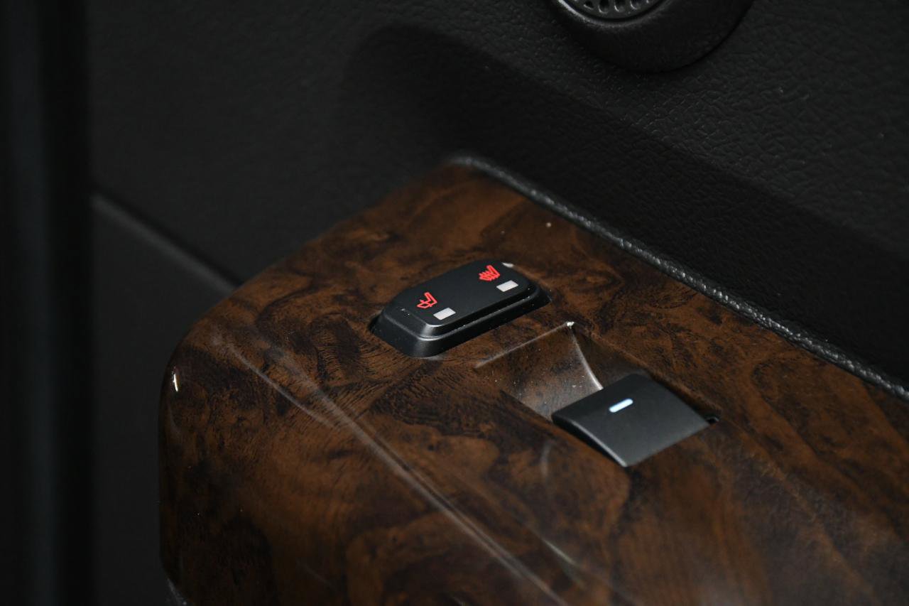 Used 2016 Ford F350 Platinum w/ FX4 Off-Road Package image 46