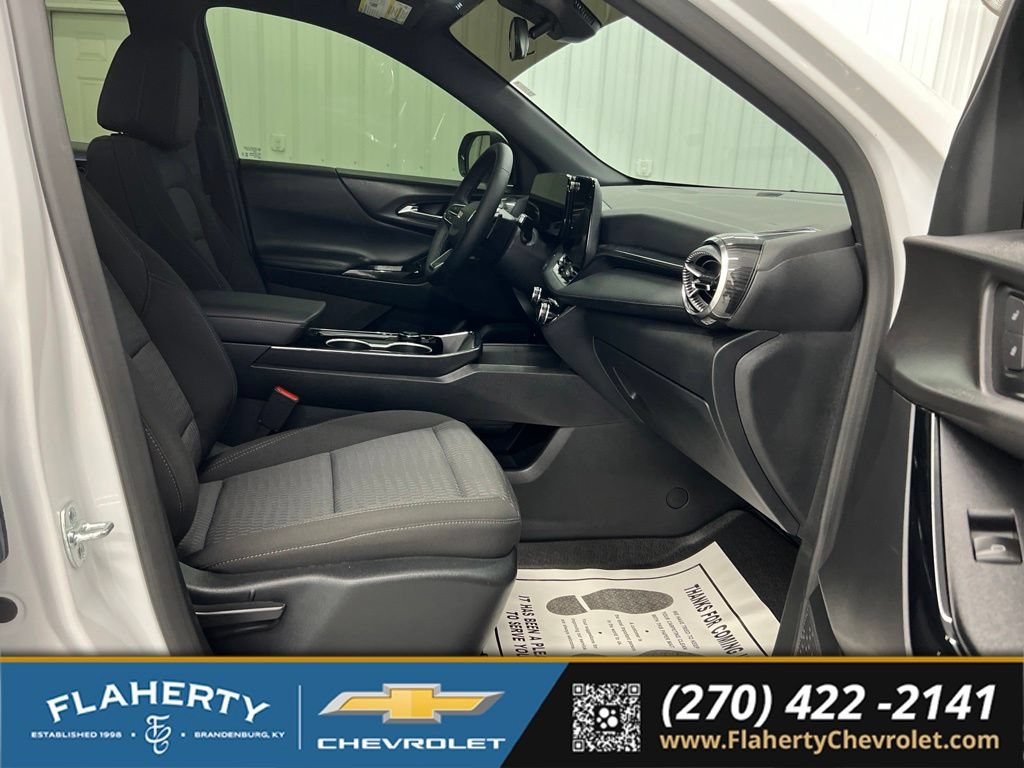Used 2026 Chevrolet Equinox LT AWD/4WD image 15