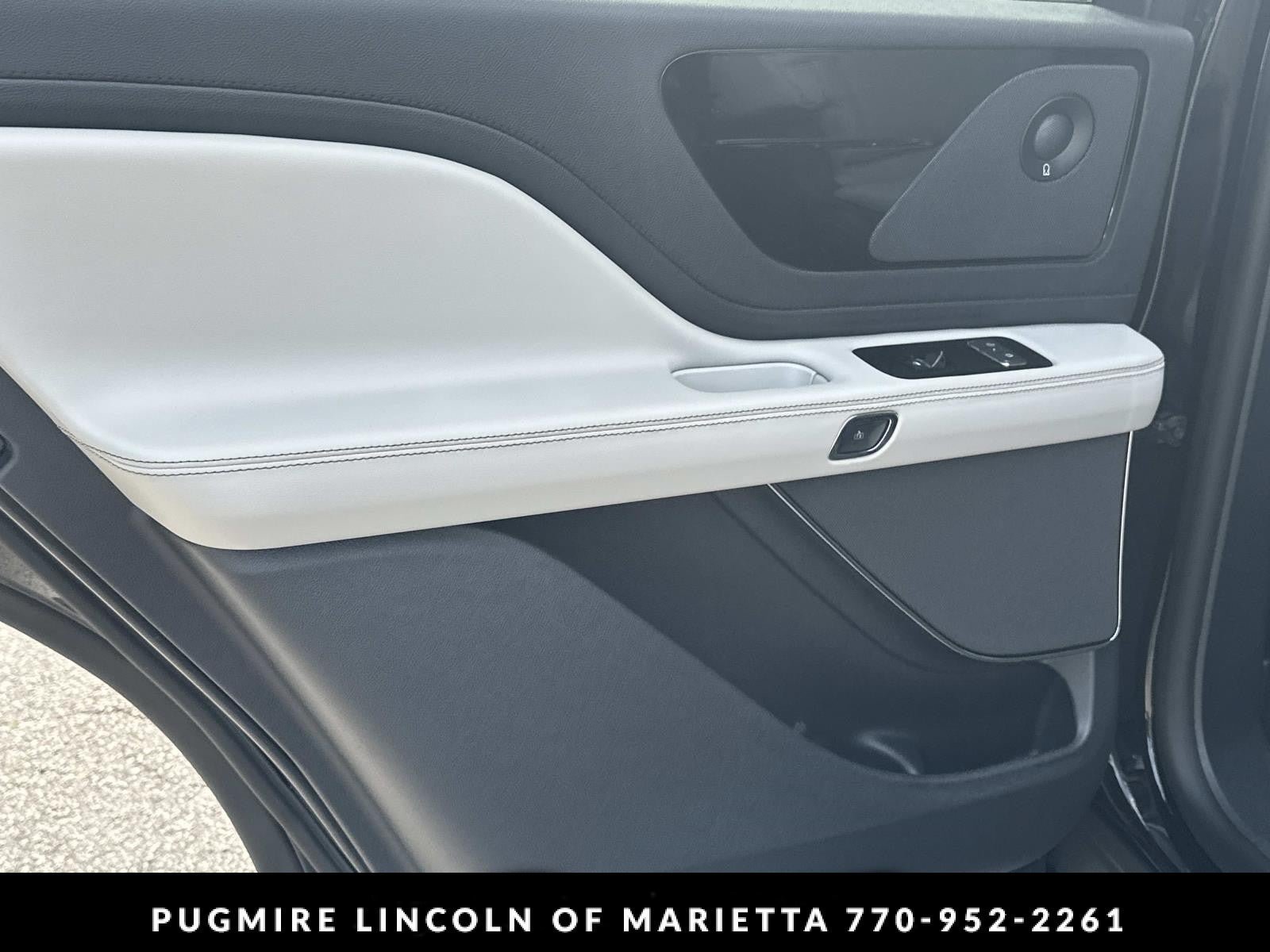 New 2026 Lincoln Aviator Reserve RWD image 22