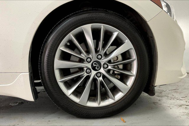 Used 2023 INFINITI Q50 Luxe w/ Cargo Package image 9