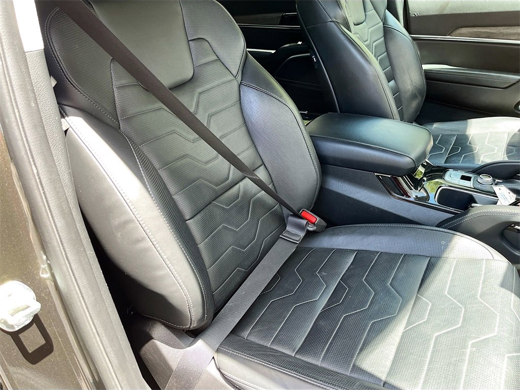 Used 2022 Kia Telluride SX w/ SX Prestige Package image 32