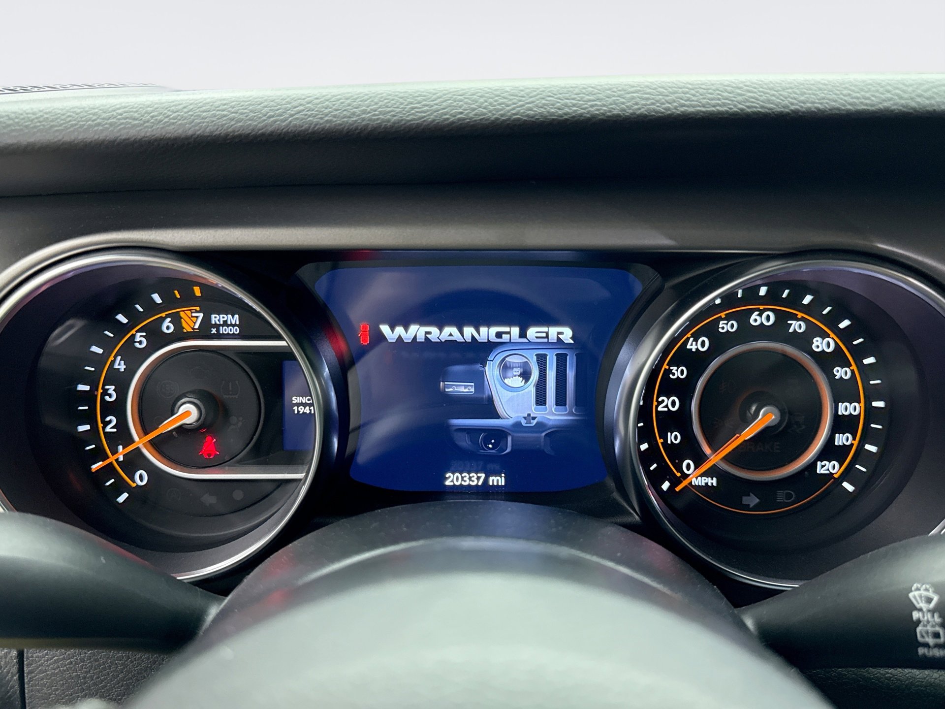 Used 2022 Jeep Wrangler Sport image 10