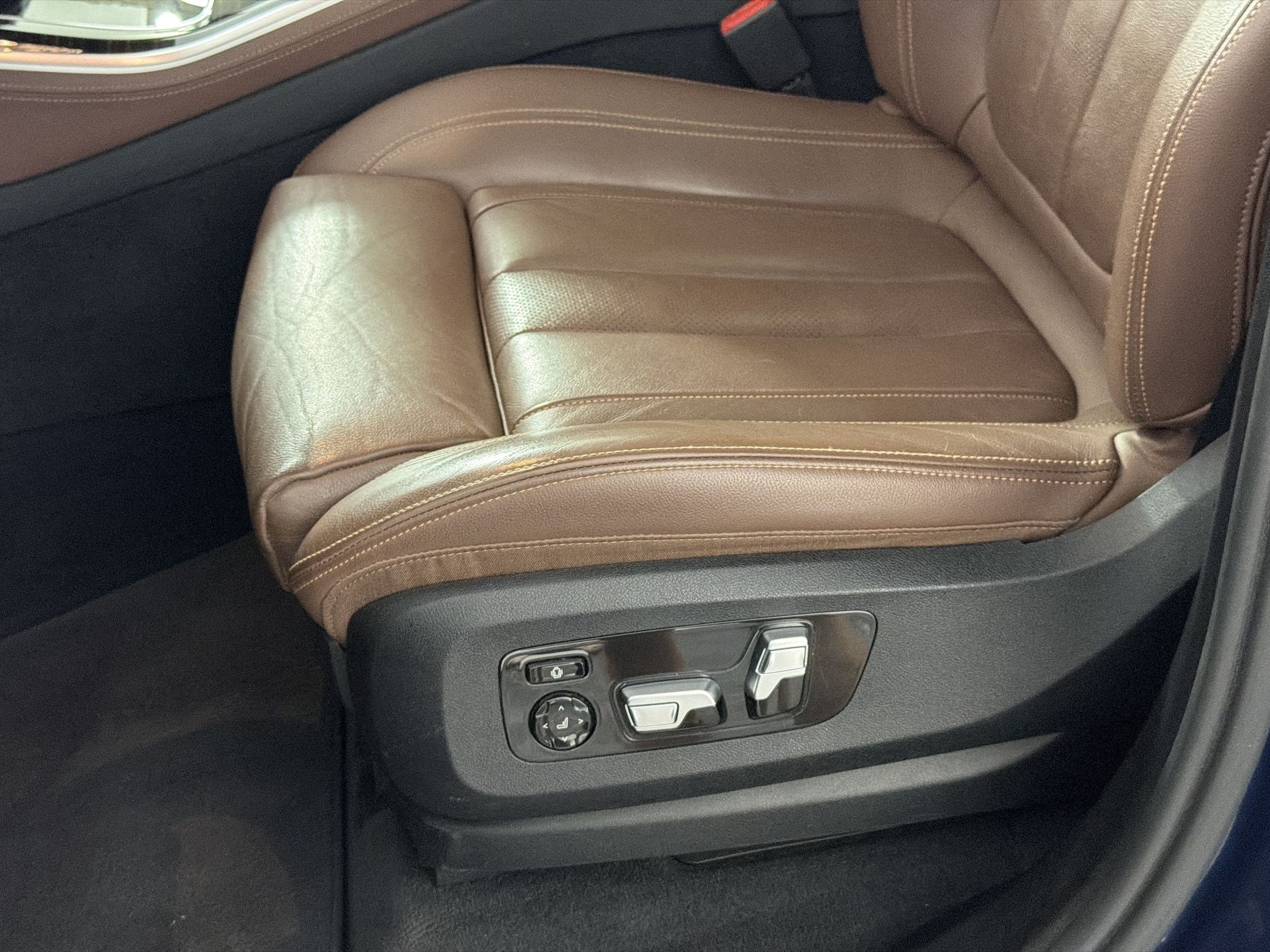 Used 2020 BMW X5 M50i w/ Executive Package AWD/4WD image 15