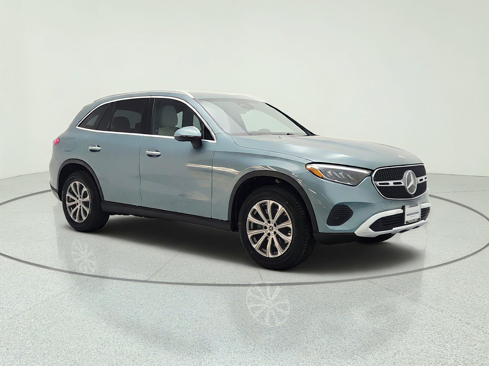 Certified 2026 Mercedes-Benz GLC 300 image 4