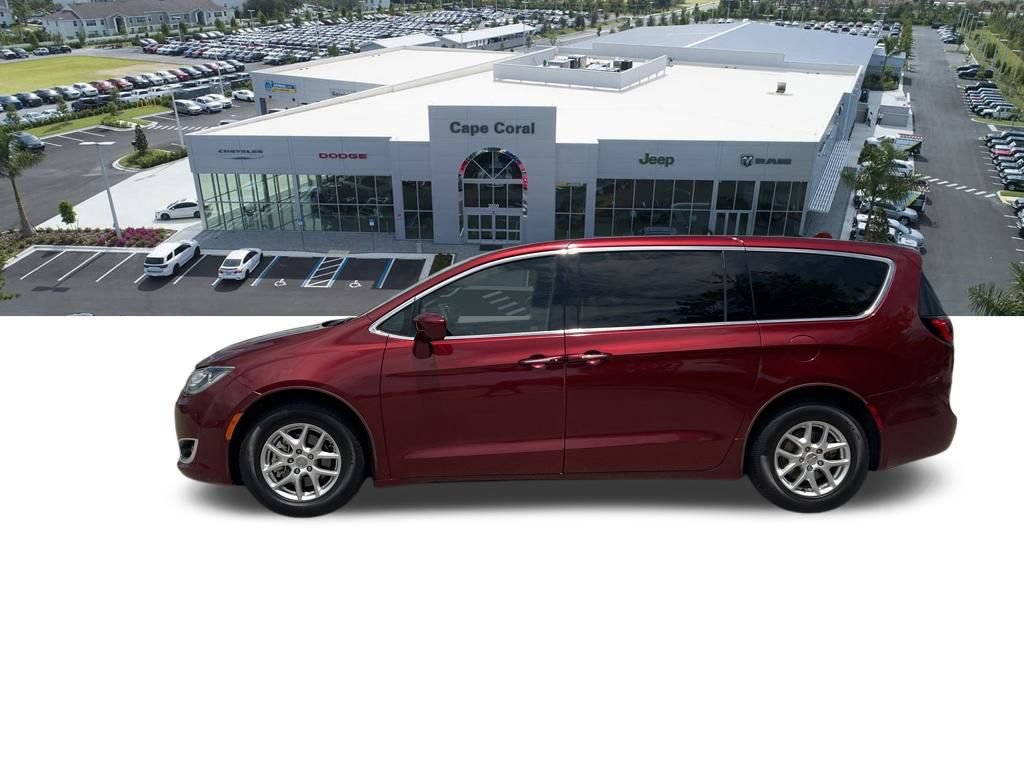 Used 2020 Chrysler Pacifica Touring w/ Advanced Safetytec Group FWD image 24