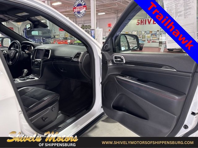 Used 2018 Jeep Grand Cherokee Trailhawk image 43