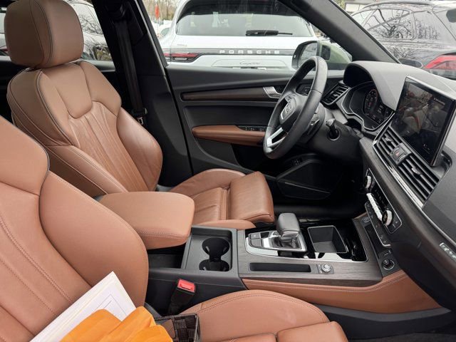 Used 2023 Audi Q5 e Premium Plus w/ Premium Plus Package AWD/4WD image 29
