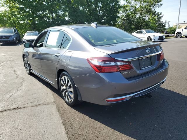 Used 2017 Honda Accord Touring image 3