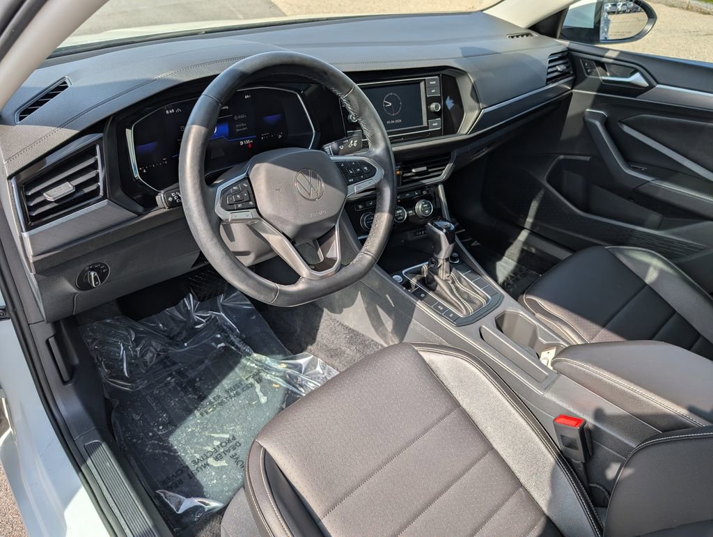 Used 2022 Volkswagen Jetta SE FWD image 17