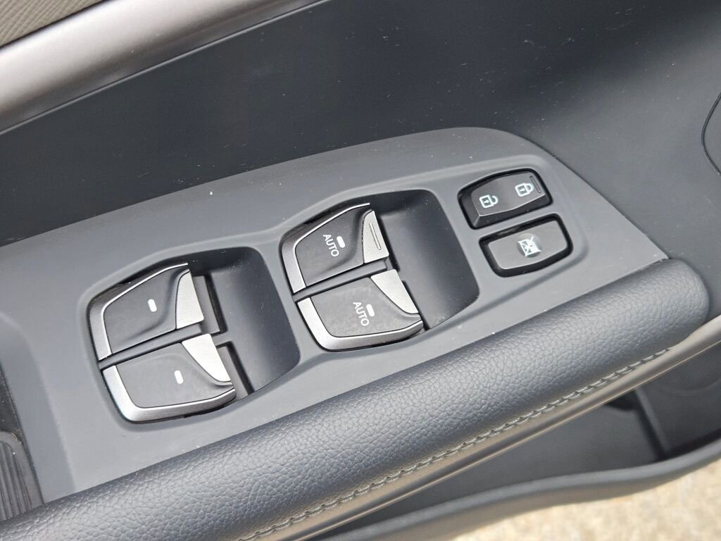 Used 2019 Hyundai Santa Fe XL w/ Cargo Package AWD/4WD image 24