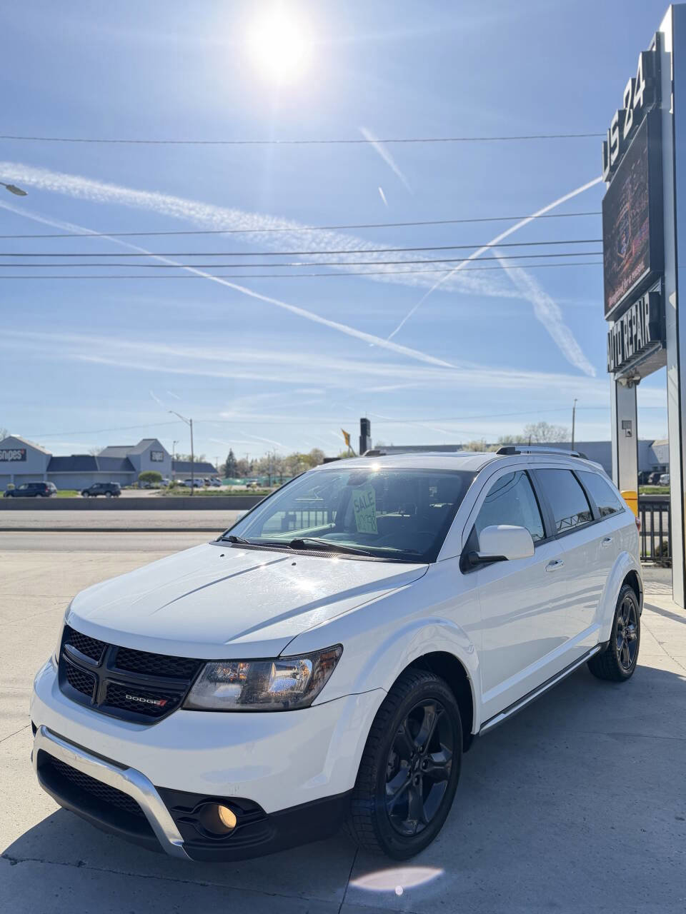 Used 2020 Dodge Journey Crossroad FWD image 3