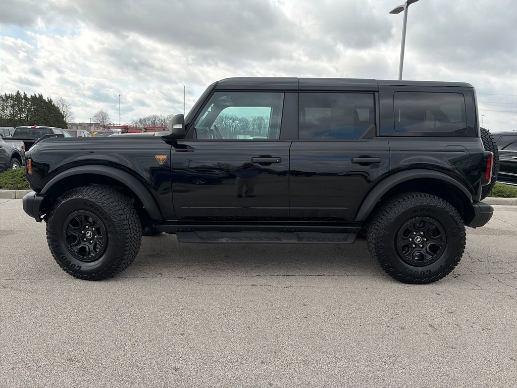 Used 2025 Ford Bronco Badlands AWD/4WD image 4
